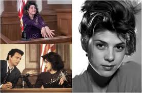 Marisa Tomei as expert witness Mona Lisa Vito, 1992