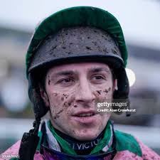 30 Photos & High Res Pictures