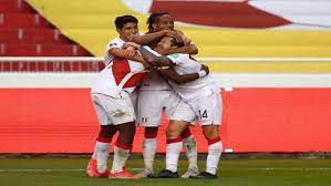 Ecuador won 8 direct matches.peru won 5 matches.7 matches ended in a draw.on average in direct matches both teams scored a 2.65 goals per match. Mundial 2022 Lapadula Brilla En La Primera Victoria De Peru Ante Ecuador Marca