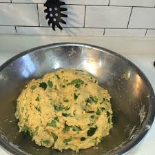 Resepi kuih gunting pedas rangup bahan : Makanan Ringan Kuih Gunting Kari Rangup Makan Sampai Tak Sedar Habis Licin