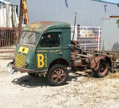 Renault Galion Abandoned Cars Vehicle Signage Trucks