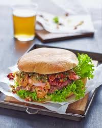Chivito Mit Limettenmayonnaise Und Chimichurri Rezept Essen Lebensmittel Essen Chimichurri Rezept