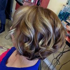 Most of them are extremely light, but there are a few streaks of golden blonde. 30 Stunning Balayage Hair Color Ideas For Short Hair 2021