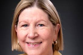 Chamber presents teacher, student grants