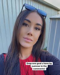 Yo🥰🎶🎸Just wanted to share my dads band again and a wee snip from one of  our shed jams. Feat: Amaroa their lead singer 🩷 Hit the like