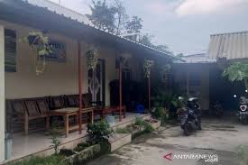 Di indonesia sendiri ada banyak kebun binatang yang akan membuat liburananda semakin berkesan. Densus 88 Tangkap Terduga Teroris Di Klaten Beritasatu Jateng Berita Satu