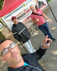 Na manhã desta quinta-feira, 22 de maio, o Gabinete Itinerante do vereador Wagner  Lima está no bairro Centreville, dialogando com os moradores e moradoras.  Um espaço de escuta, troca e construção coletiva,