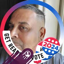 These 4 Black women were roommates at North Carolina Central University's  Law School. Their names are Shamieka Rhinehart, Camille Banks-Prince,  Keisha Wright-Hill, and Teresa Raquel Robinson-Freeman. They started as  friends in a