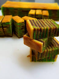 Resepi kek batik azie kitchen, resepi kek batik biskut marie, resepi kek batik yang sedap, resepi kek batik coklat, resepi kek batik cheese resepi kek coklat azlita masam manis. Kek Lapis Masam Manis Kukus Kek Lapis By Aida Facebook
