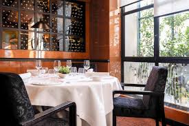 Annuaire et guide internet français et indépendant proposant le référencement des meilleurs restaurants de chaque ville de france. Restaurant Pierre Gagnaire Les 50 Meilleurs Restaurants De Paris