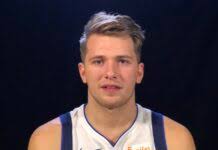 Una gran fiesta la apertura liga softbol Riverside Radio Dispatcher