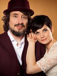 Mrs. Greenbird“-Sängerin Sarah Nücken tritt nach Bein-Amputation erstmals  auf