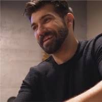 100+ perfiles de «Giannone»