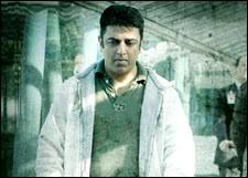 Dasavatharam Review Dasavatharam Telugu Movie Review Fullhyd Com 4.5/5] there are movies that are bad… movies that are good… movies that are great… the story is the strong point of the movie, the base is very good and that directly translates to one half the work well done. dasavatharam telugu movie review