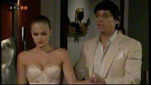 Siapa sangka vila ghazara yang terlihat indah di luarannya, para penghuninya tidak sebahagia. A Vihar La Tempestad Magyarul Mexikoi Sorozat Videa