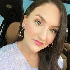 Kari Bliss's Instagram, Twitter & Facebook