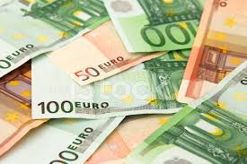 Stack Av 100 Och 50 Eurosedlar Bill Stockfoton - FreeImages.com
