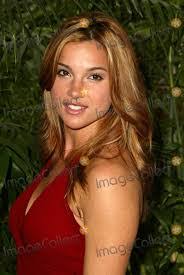 Shana Hiatt's Instagram, Twitter & Facebook