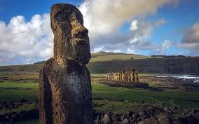 Rapanui statues, easter island, probably 18th century, early 19th. Herunterladen Hintergrundbild Ahu Tongariki Easter Island Sehenswurdigkeit Antike Skulpturen Rapanui Chile Insel Im Pazifischen Ozean Fur Desktop Kostenlos Hintergrundbilder Fur Ihren Desktop Kostenlos