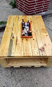 Today, a coffee table is no longer at the mercy of strict utility and it has become almost an art piece, that is the point of interest with the room. Wooden Pallet Icebox Coffee Table Muebles De Pales Muebles De Madera Hechos A Mano Muebles Hechos Con Palets
