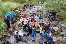 Rubbestadneset skule ligg i rolege omgjevnadar. Bilder Fra Veka Gullingen Leirskule