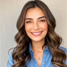 Marilyn Dias's Instagram, Twitter & Facebook