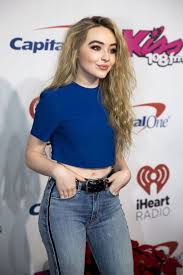 The joy i get after listening to her. Sabrina In Extremely Tight Jeans Sabrinacarpenter In 2020 Sabrina Carpenter Outfits Sabrina Carpenter Style Sabrina