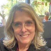 Lynn Fulcher's Instagram, Twitter & Facebook