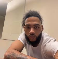 Felony-friendly ways to make $500–$2,000 a week— LEGALLY.