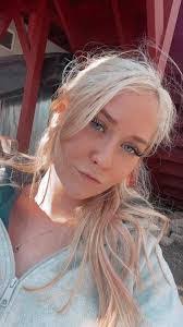 Debra Lemay's Instagram, Twitter & Facebook