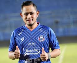 Republik bobotoh pelatih persib bandung robert alberts tak lagi memfokuskan persiapan anak asuhnya untuk mengikuti turnamen piala wali kota solo. Bertemu Persib Di Piala Wali Kota Solo Arema Fc Dipastikan Tanpa Pemain Asing