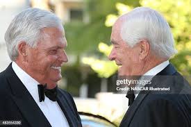 82 Roger Hendrick Photos & High Res Pictures