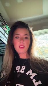 Vickie Vickers's Instagram, Twitter & Facebook