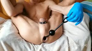 巨大なアナルビーズ、ぽっかり