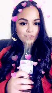 Anais Diaz's Instagram, Twitter & Facebook