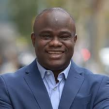 Winning Beyond Borders: Achieving Success at Work in a New Country:  Akinsulire, Tola: 9789787651179: Amazon.com: Books