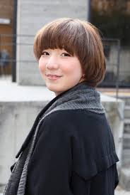 How to style the modern mushroom haircut and 10 ways to wear it. Cute Short Pageboy Cut Pert Pretty Mushroom Bob Haircut Hairstyles Weekly