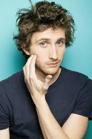 Enchaînant des duos improbables, surprenants et inédits, ce gala d'humour place sa septième. Baptiste Lecaplain Movies Age Biography