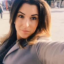 Gessica notaro è una cantante, modella e ballerina italiana, vittima nel 2017 di un'aggressione con l'acido da parte dell'ex fidanzato. Pin Su Storie Di Donne Stories Of Women