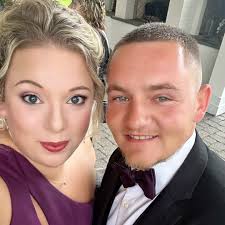 Carabiners for hands-free souvenir carrying