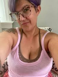 Erika Beal's Instagram, Twitter & Facebook