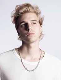 Mens messy hairstyles are very charming. Hairstyles For Men Redken