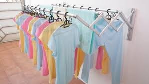 Apabila kamu memiliki halaman rumah, buatlah di situ. Cara Membuat Jemuran Baju Dinding Rumah Syariah Kpr