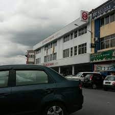 On saturdays (excluding public holidays): Public Bank Bank In Kuching