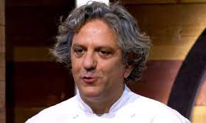 Il suo accento però non è varesotto, bensì vagamente inglese: Giorgio Locatelli Masterchef Dove E Nato Ristoranti E Ricette Chi E
