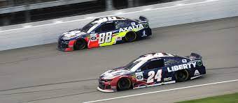 Las vegas motor speedway, a 1.5 mile oval, made its nascar debut in 1998 with mark martin taking the checkered flag at the inaugural event. Nascar Playoffs Open At Las Vegas Motor Speedway Axalta Racing