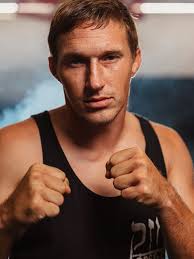 These commentators had me geeked 🧟‍♂️ … 1st round tko 👊🏻 💥. Big thanks  to all the people that have been here for the journey and have helped get  me to where