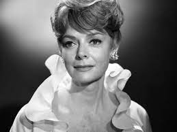 June Lockhart, star of 'Lassie' and 'Lost in Space,' dies at 100