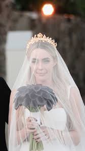 Veil Bridal Veil Drop Veil The Lauryn Chantilly Lace Etsy Wedding Bridal Crown Bridal Tiara