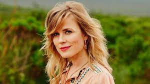 The musician is dating bart vergoossen, her starsign is taurus and she is now 43 years of age. Sing Meinen Song 2020 Ilse Delange Im Privaten Gala Interview Gala De